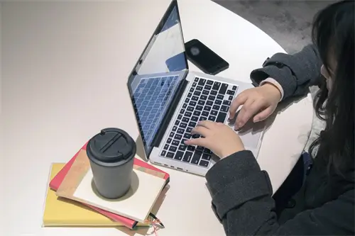 为什么说法律大于权力