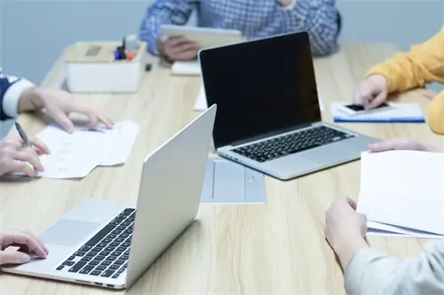 法律普及途径有什么特点